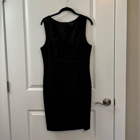 Banana Republic Dresses & Skirts - Banana Republic Black Sleeveless Midi Sheath Dress, size large.